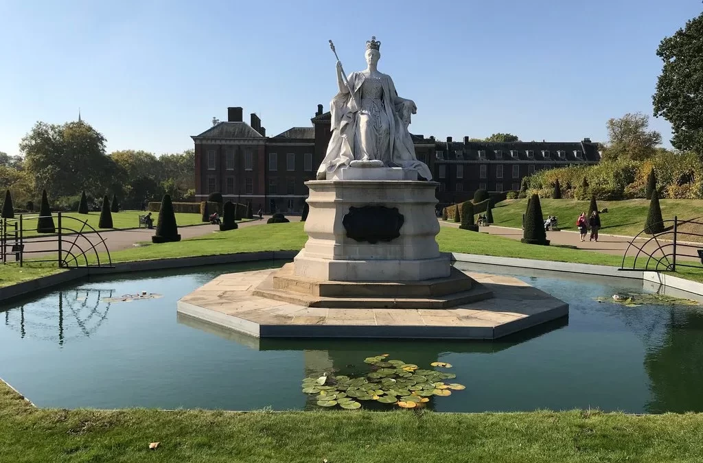 Visit: Kensington Gardens With Us
